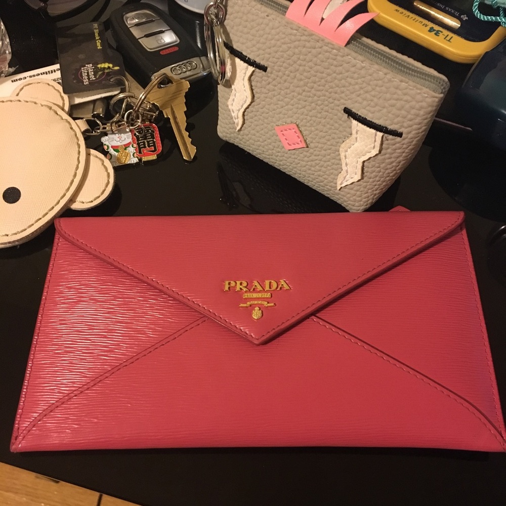 Chanel cardholder shipping